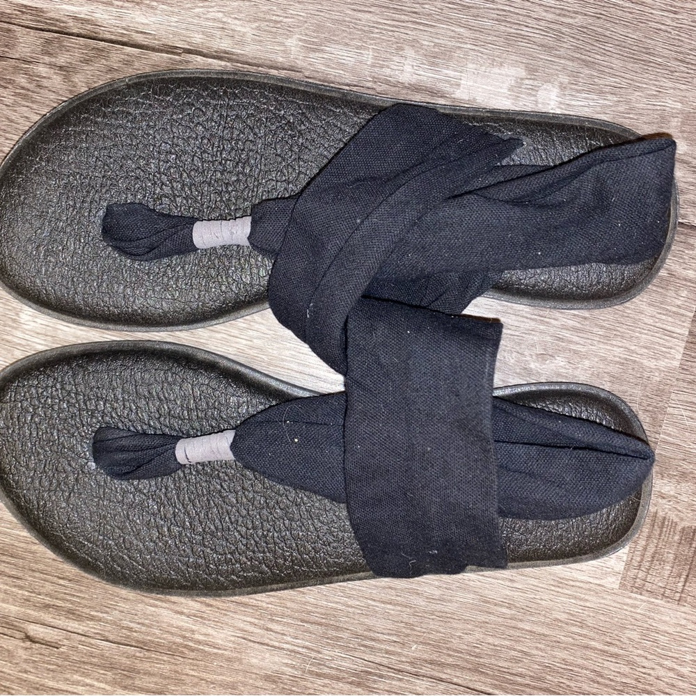Sanuk flip flops